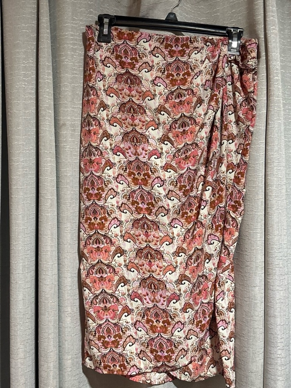 Status Brand Paisley Print Pink skirt with a slit